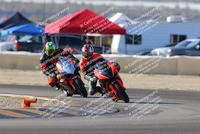 media/Dec-18-2022-SoCal Trackdays (Sun) [[8099a50955]]/Turn 2 (950am)/